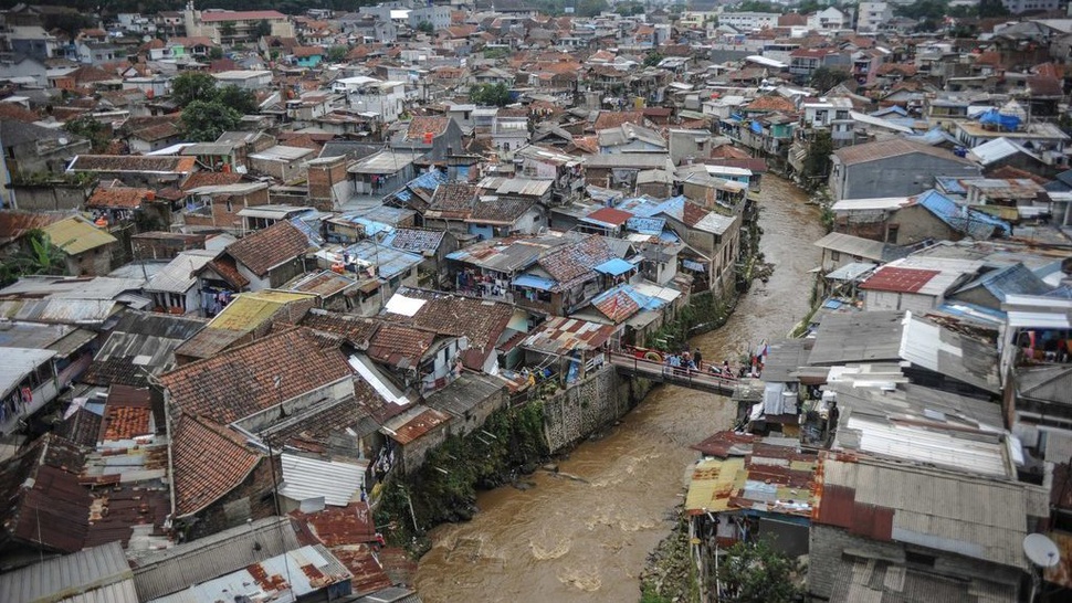 Banjir di Braga Imbas Tanggul Sungai Cikapundung Jebol