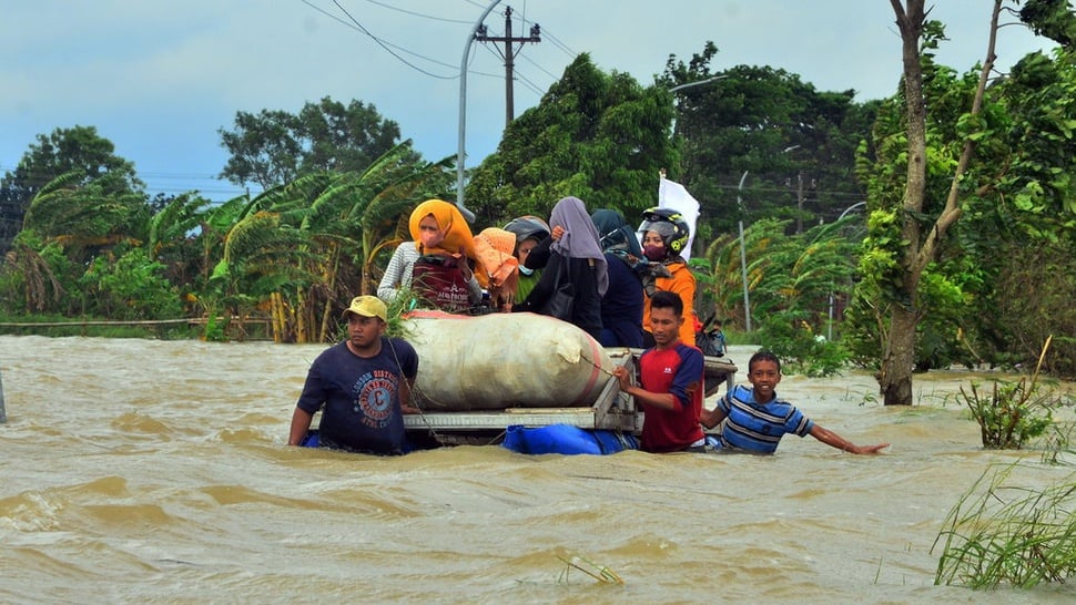 Dua Orang Tewas Tenggelam dalam Genangan Banjir di Kudus
