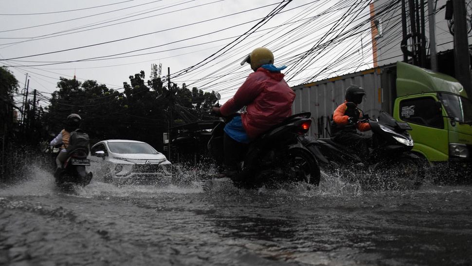 BPBD DKI: 11 Ruas Jalan dan 21 RT di Jakarta Dilanda Banjir