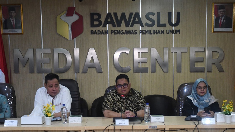 Bawaslu Tak Mempersoalkan Jokowi Cawe-Cawe di Pilpres 2024