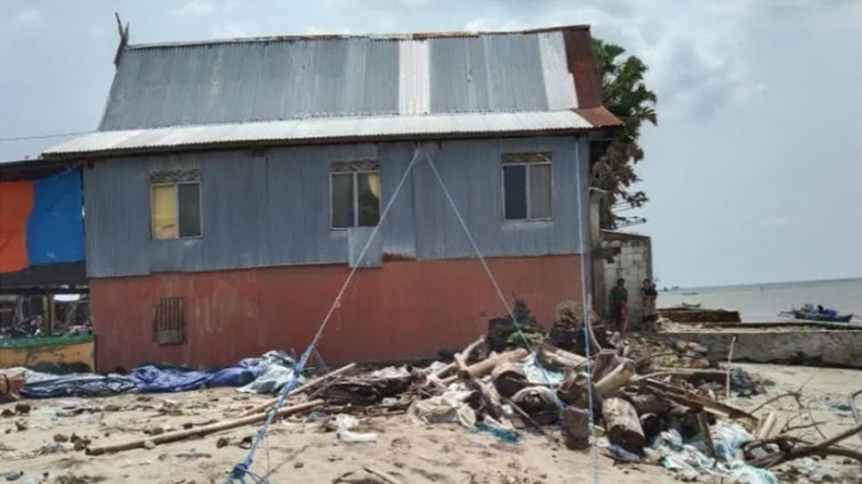 Ratusan Rumah di Pesisir Pantai Jeneponto Sulsel Terancam Abrasi