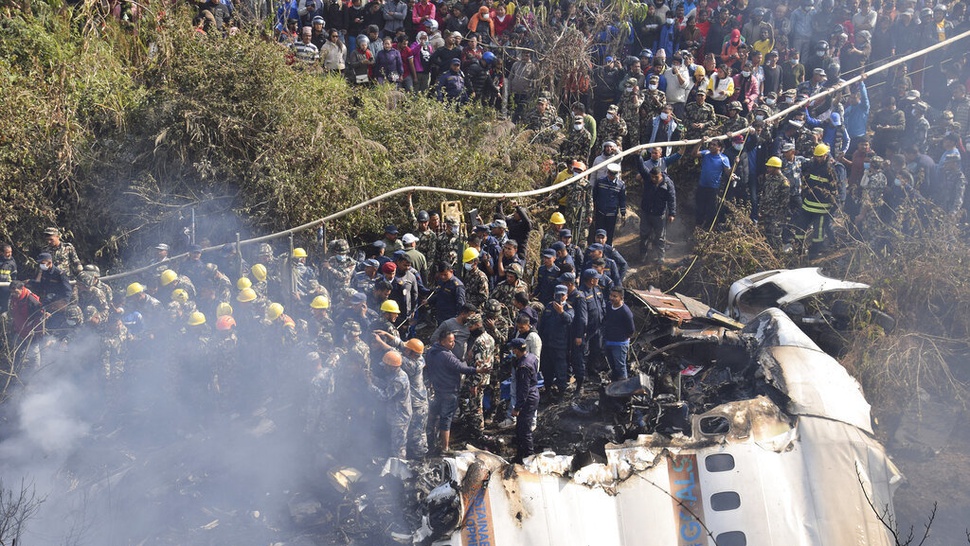 Detik-detik Kecelakaan Pesawat Nepal dari Rekaman Video Facebook