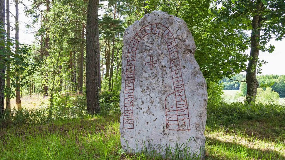 Fakta-fakta Arkeolog Norwegia Temukan Batu Rune Tertua di Dunia
