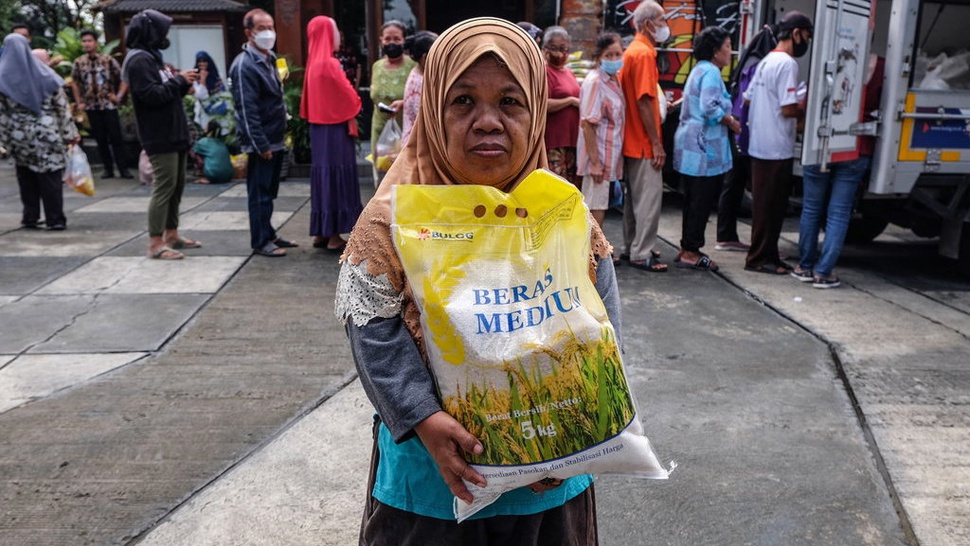 Stok Beras 5 Kg Mulai Langka di Minimarket Jakarta Barat