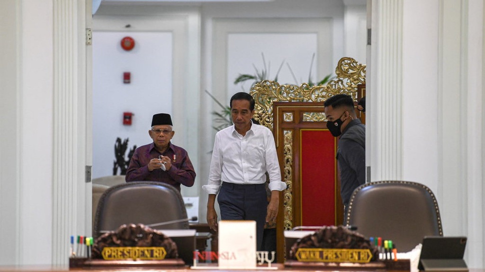 Beda Sikap Jokowi & Maruf Amin soal Debat Capres dan Bansos