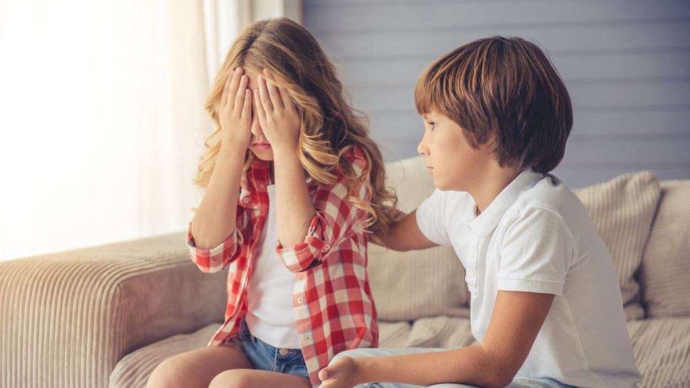 Saat Tepat Mengajarkan Anak Mengatakan Maaf dengan Tulus