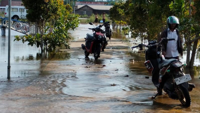 Banjir Rob Rendam Kawasan Pesisir Jambi