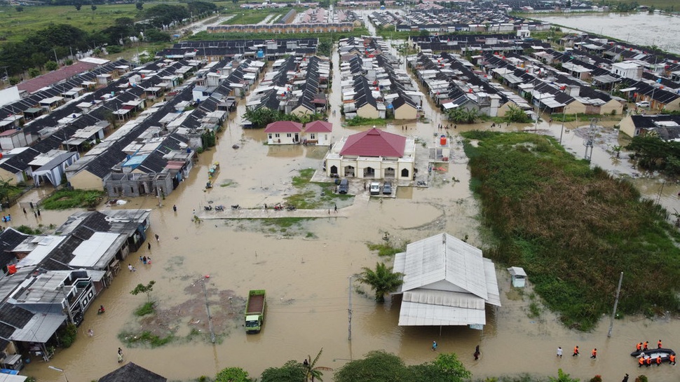 Puluhan Sekolah di Bekasi Terendam Banjir, Siswa Belajar Daring