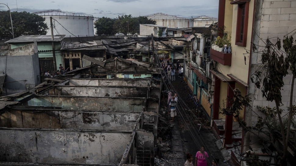 Lansia Korban Terdampak Kebakaran Depo Plumpang Butuh Popok
