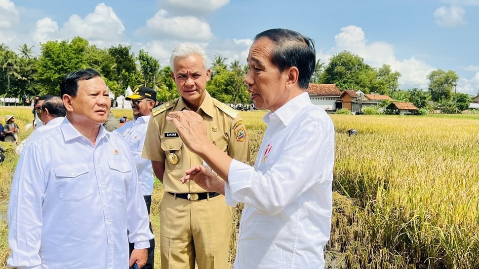 SMRC: Ganjar Dinilai Publik Paling Bisa Teruskan Program Jokowi