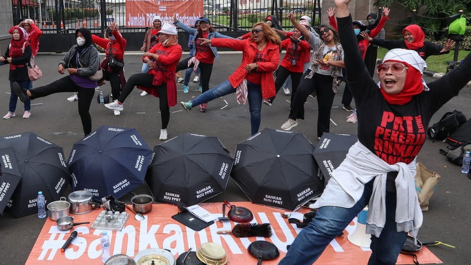 May Day: PRT & Buruh Perempuan Tolak Kebijakan 'No Work, No Pay'
