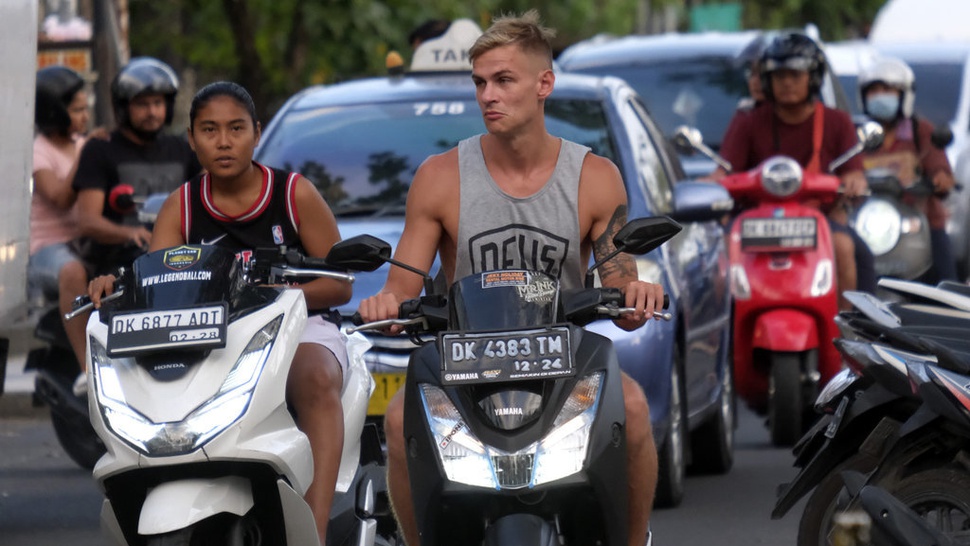 Penyebab Turis Asing Dilarang Sewa Motor di Bali & Aturan Sewa