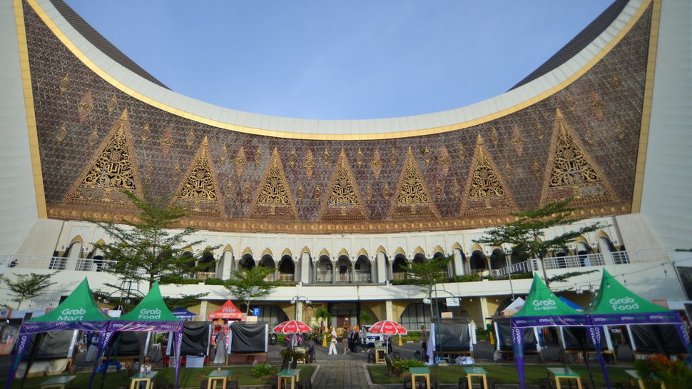 Gubernur Ingin Masjid Raya Sumbar Ganti Nama Al Minangkabawi