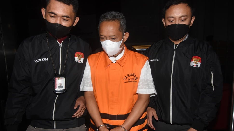 Kronologi Kasus Suap CCTV Wali Kota Bandung Yana Mulyana