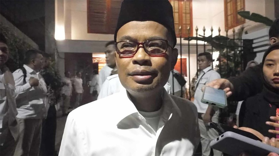 Desmond Nilai PDIP Berlebihan Tegur Gibran karena Jumpa Prabowo