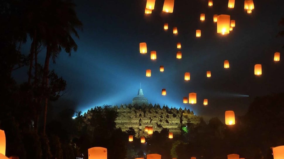Makna Pelepasan Lampion di Festival Waisak Borobudur 2023
