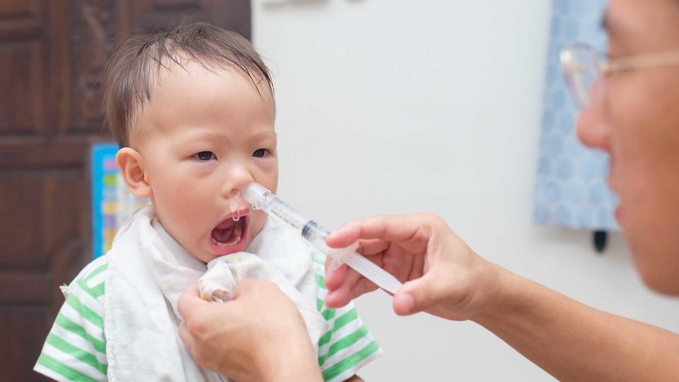 9 Cara Membersihkan Hidung Bayi dari Lendir dan Ingus Saat Flu