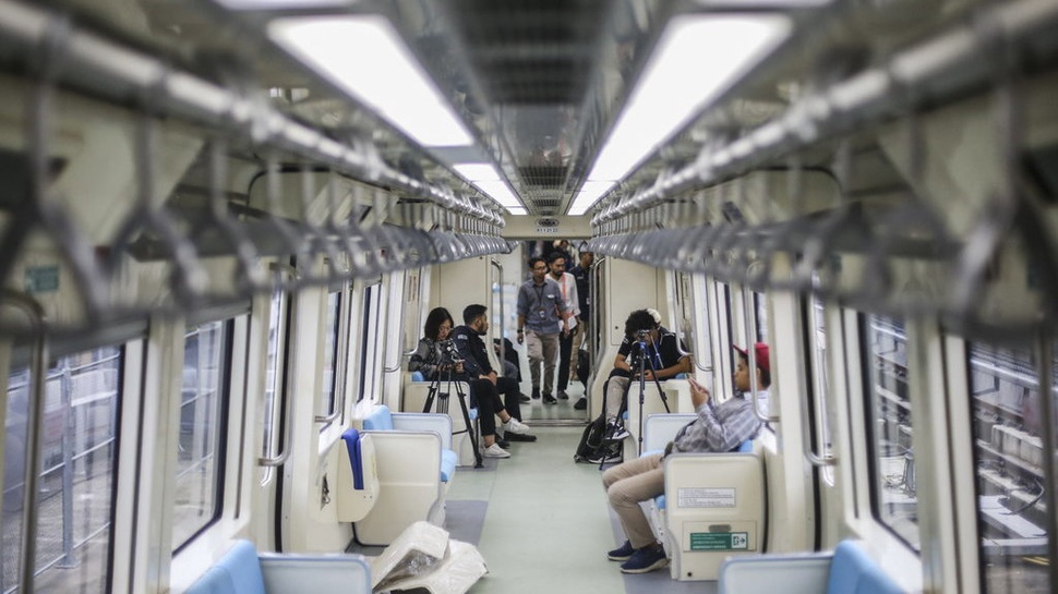 KAI Batasi Penumpang LRT Jabodebek Hanya 600 Orang per Hari