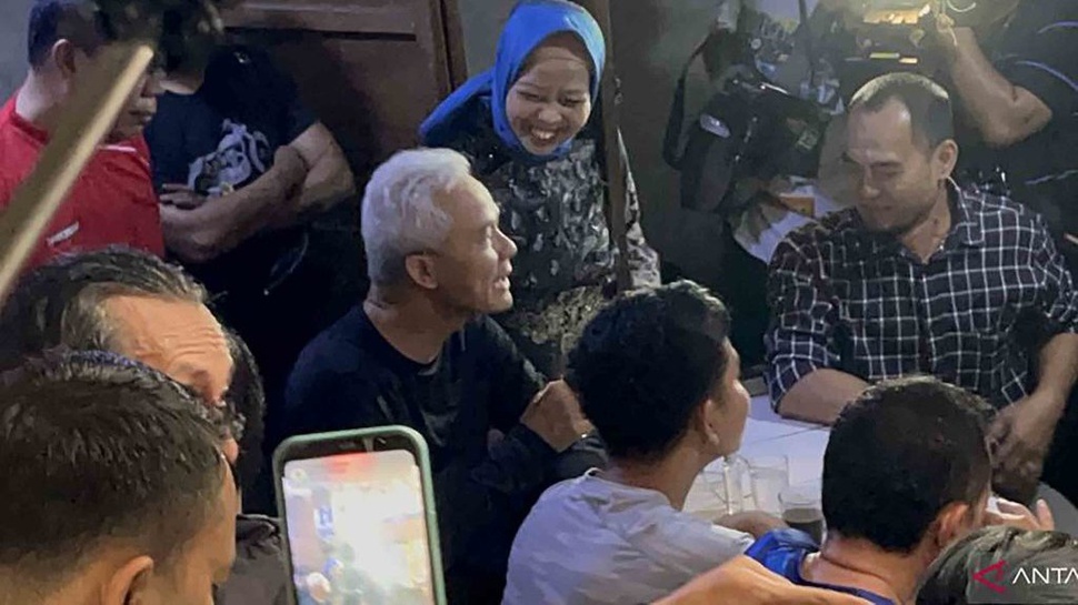 Ganjar Blusukan Ajak Gibran di Bogor, Adian: Inilah Keberpihakan