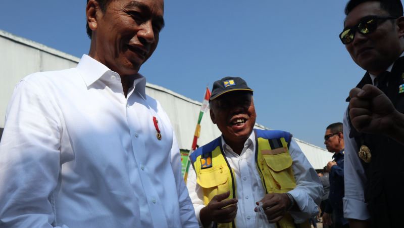 Saat Jokowi Minta Tutut ke Menteri Basuki di Pasar Parungkuda