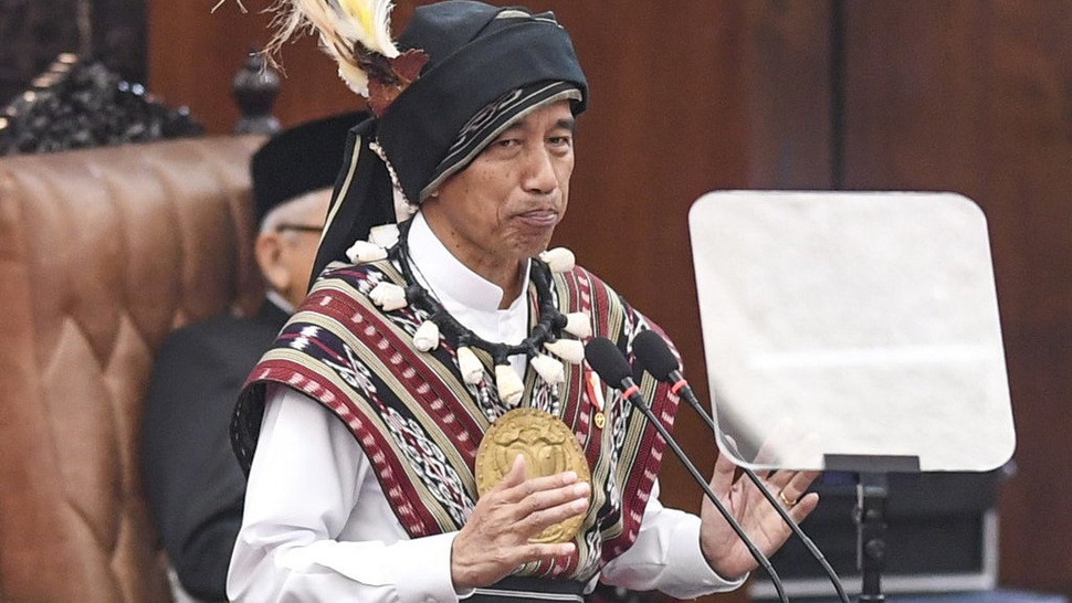 Makna Baju Adat Tanimbar Asal Maluku yang Dipakai Jokowi