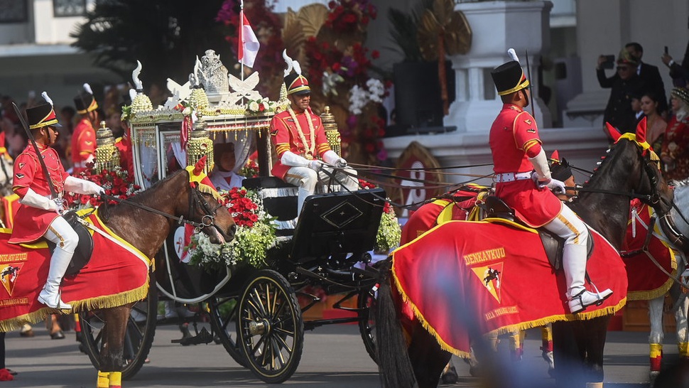 Bendera Pusaka & Naskah Proklamasi Dikirab dari Monas ke IKN