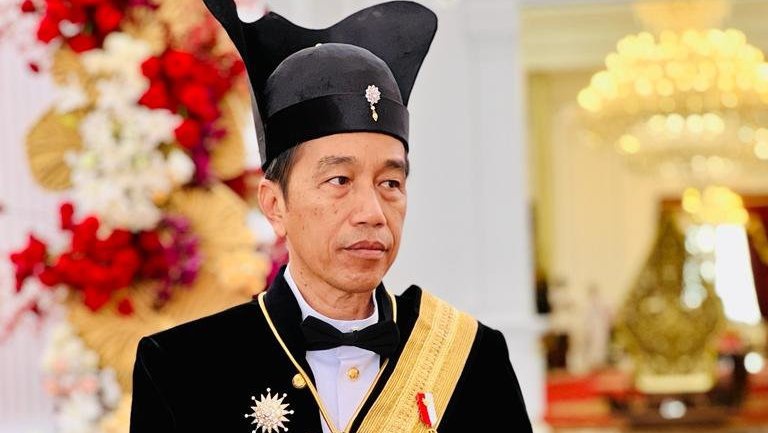 Jokowi Pakai Baju Adat Raja Surakarta di HUT ke-78 RI
