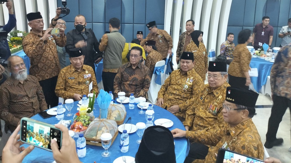 SBY Duduk Bareng Prabowo Subianto di Acara HUT ke-64 Pepabri