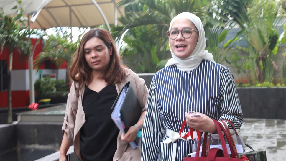 Karen Agustiawan & Dahlan Iskan Saling Tunjuk soal Pengadaan LNG