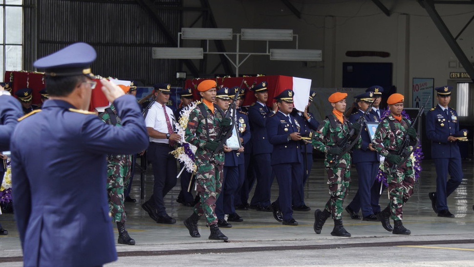 2023/11/17/pelepasan-jenazah-tniau-malang-171123-is-5-antarafoto.jpg