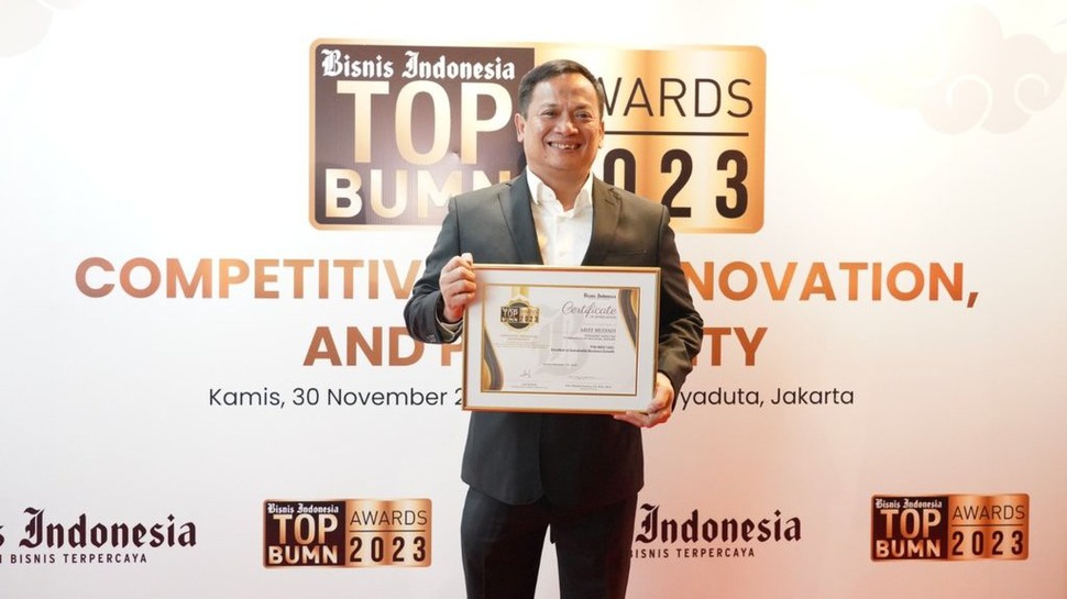 Dirut PNM Arief Mulyadi Jadi The Best CEO Top BUMN Awards 2023