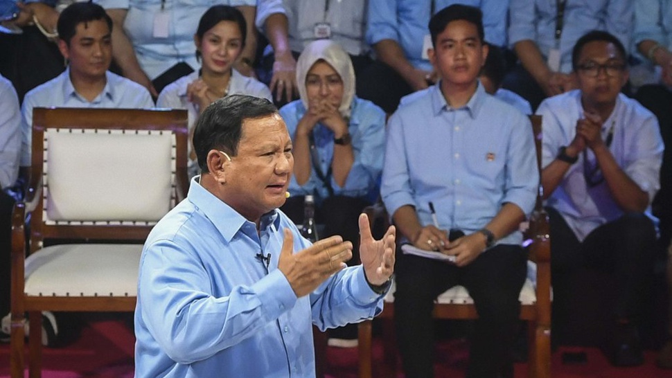 Pesan di Balik Gimik Prabowo Subianto saat Debat Capres Perdana