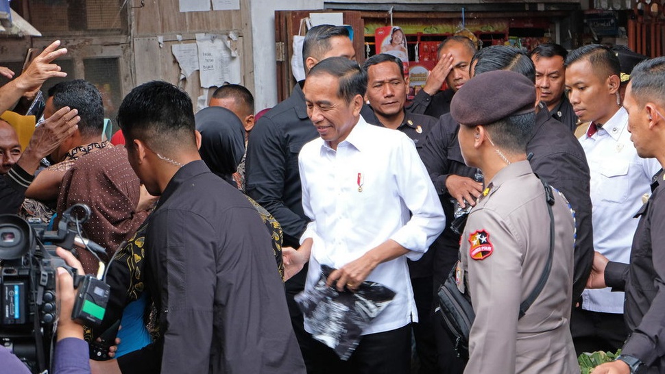 Jokowi Cek Stok Beras di Pasar Cipinang: Cukup & Melimpah