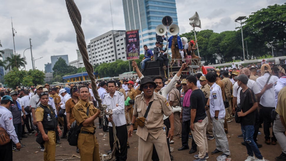 Apa Tuntutan Demo APDESI di Depan DPR RI?