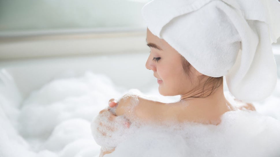 12 Rekomendasi Sabun yang Cocok Bagi Kulit Kering & Tips Memilih