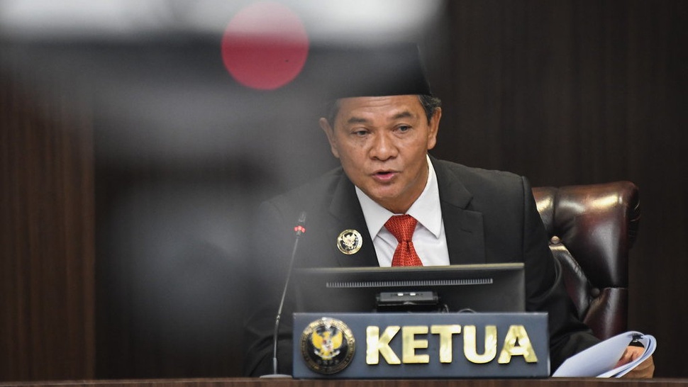 DKPP Beri Sanksi Peringatan Keras ke KPU soal Aduan Irman Gusman