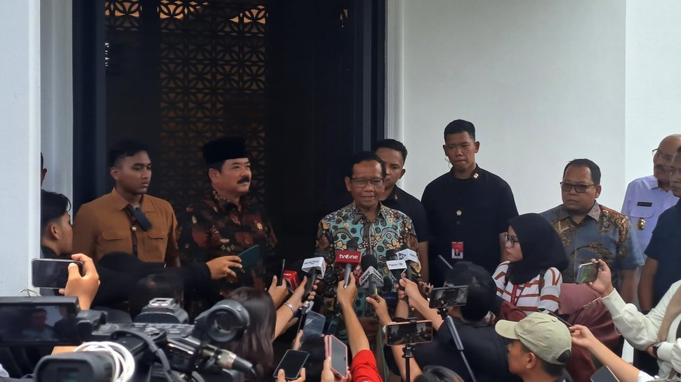Mahfud Tuntut KPU Gunakan Jasa Audit Independen Soal Sirekap