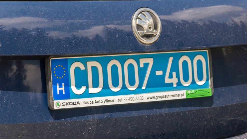 Mengenal Plat CD dan CC Pada Kendaraan Mobil, Siapa yang Pakai?