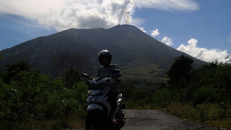 Benarkah Gunung Gamalama di Ternate akan Erupsi?