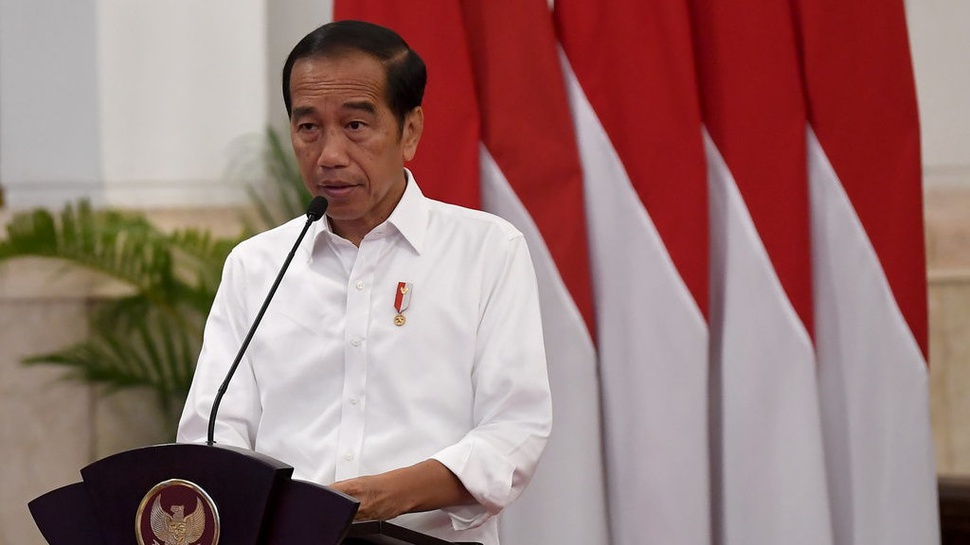 Jokowi soal Isu Ketum Golkar: Saya Sementara Ini Ketua Indonesia