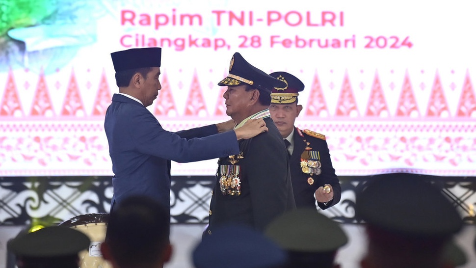 Arti Jenderal Kehormatan untuk Prabowo dan Alasan Jokowi Memberi