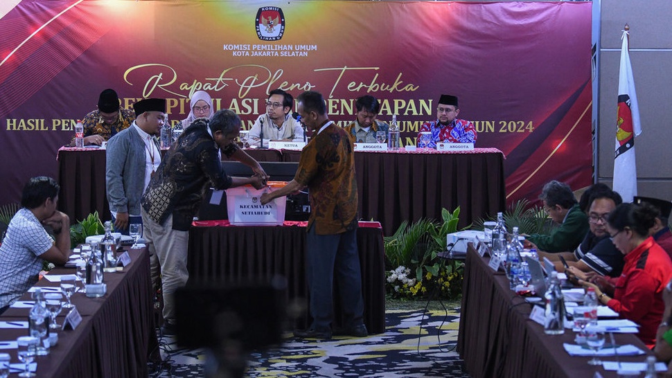KPU DKI Rampungkan Rekapitulasi, Prabowo-Gibran Menang Tipis