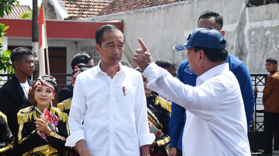 Jokowi Blusukan ke Pasar Kawat: Harga Beras Baik, Cabai Naik