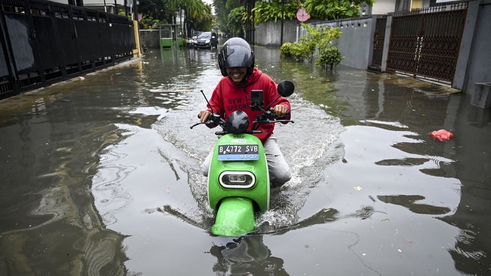 Data BPBD Mencatat 61 RT di Jakarta Terendam Banjir