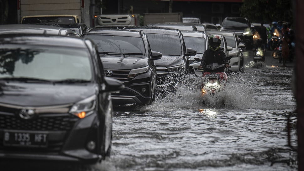 Adu Jurus 3 Paslon Pilkada Jakarta Atasi Masalah Macet & Banjir