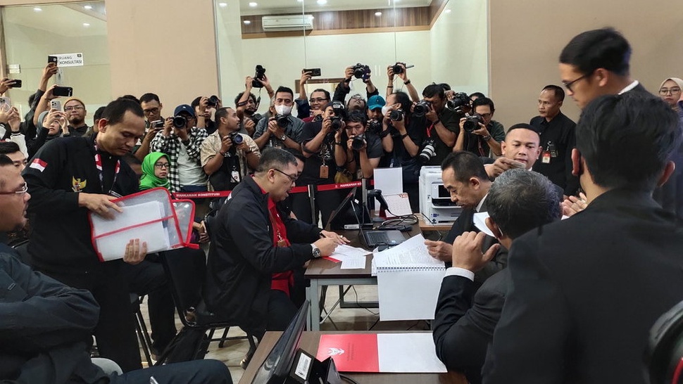 Resmi Gugat Hasil Pilpres Ke MK, TPN Siapkan 30 Saksi & 10 Ahli