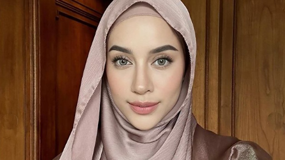 Profil Emy Aghnia, Selebgram yang Putrinya Dianiaya Pengasuh