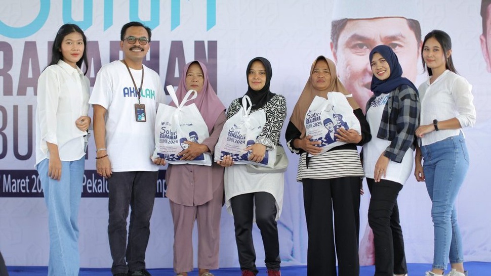 PT PNM Bagikan 1.000 Paket Sembako Murah di Lampung
