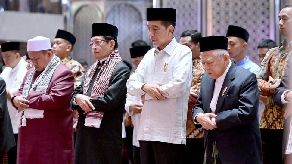 Jokowi-Ma'ruf Amin Salat Id Bareng, Warga Padati Area Istiqlal
