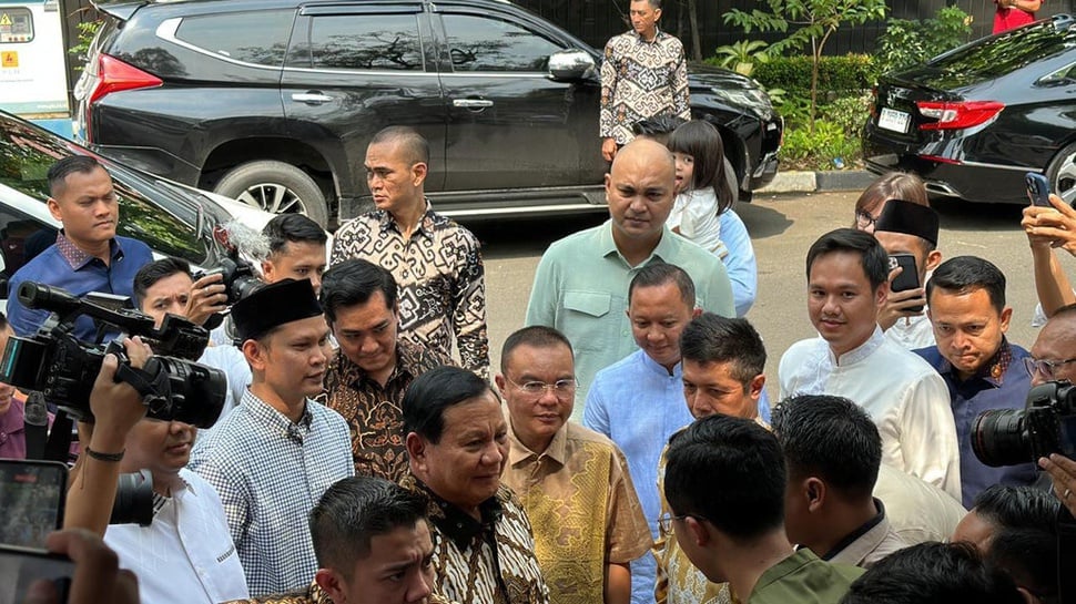 Prabowo hingga Titiek Soeharto Hadiri Open House Sufmi Dasco